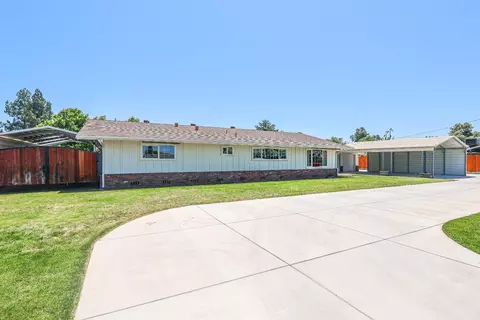 2893 Helm Ave, Clovis, CA 93612 photo 1