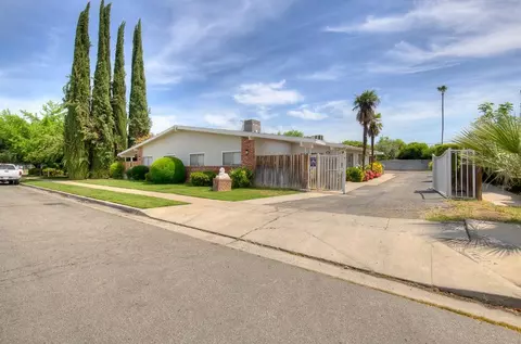 6076 N Poplar Ave, Fresno, CA 93704