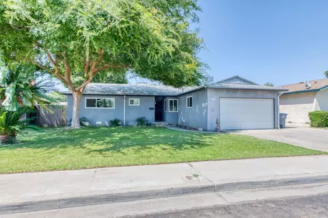 99 W Holland Ave, Clovis, CA 93612 photo 1