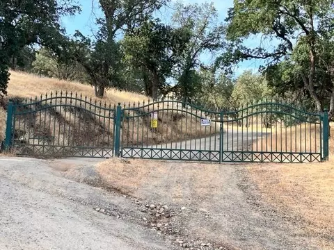 26455 Watts Valley Rd, Tollhouse, CA 93667