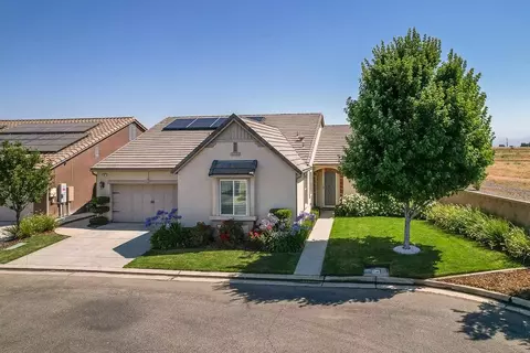4387 Salem Ln, Clovis, CA 93619 photo 1