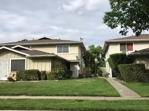 4930 N Holt Ave #101, Fresno, CA 93705