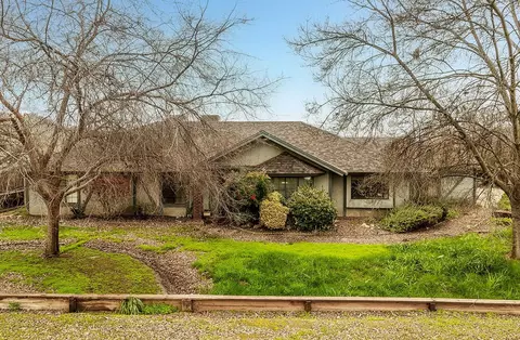 14408 Buggy Whip Ln, Prather, CA 93651