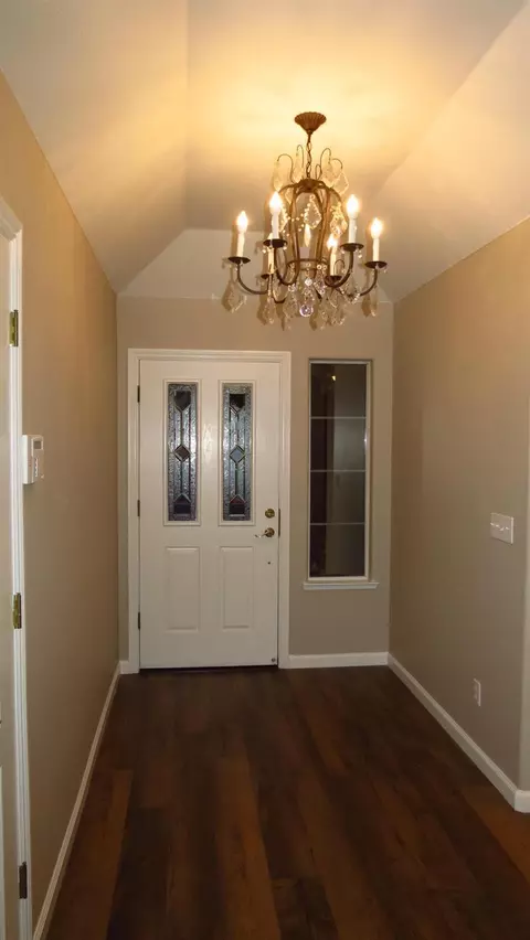 6605 N Dover Ct, Fresno, CA 93711