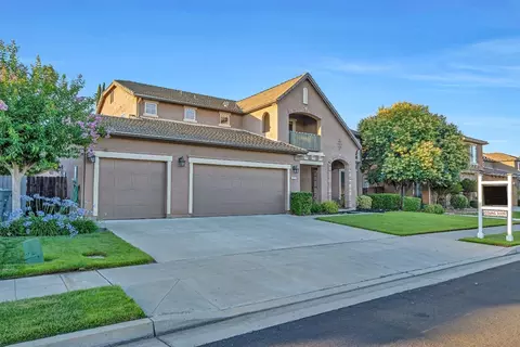 3153 Norwich Ave, Clovis, CA 93619