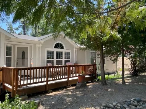 43555 Highway 41 #A15, Oakhurst, CA 93644
