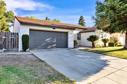 5359 W Flint Way, Fresno, CA 93722