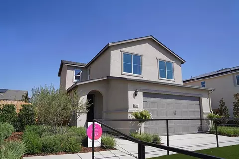 6276 E Moscato Dr, Fresno, CA 93727