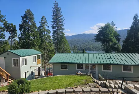 38033 Upper Emory Ln, Bass Lake, CA 93604
