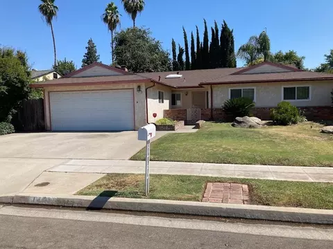 1451 W Spruce Ave, Fresno, CA 93711