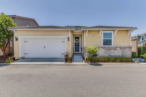 1542 N Reunion Way, Clovis, CA 93619 photo 1