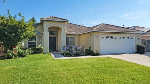 2378 E Muncie Ave, Fresno, CA 93720