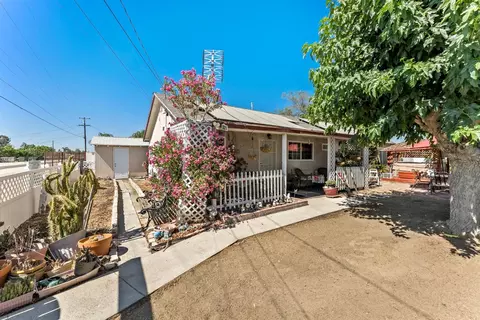 9684 S Shaft Ave, Selma, CA 93662
