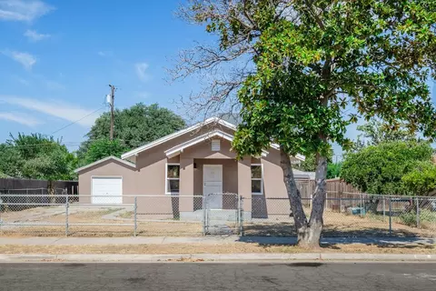 2458 S Kirk St, Fresno, CA 93706