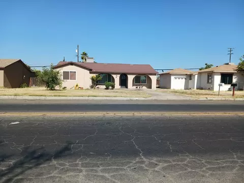 1209 N D St #102, Madera, CA 93638