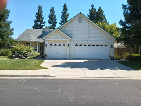2568 Kenosha Ave, Clovis, CA 93619