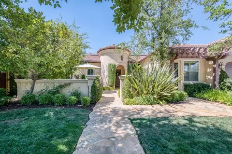 3283 Buckingham Ave, Clovis, CA 93619 photo 1