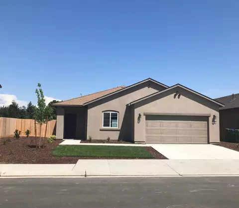 1033 S Marion W Ave, Fowler, CA 93625