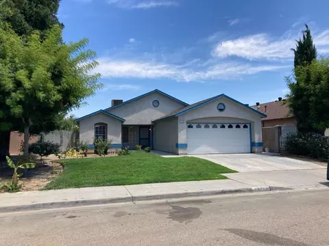 13740 E Ann Ave, Parlier, CA 93648