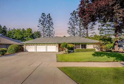 451 E Richmond Ave, Fresno, CA 93720