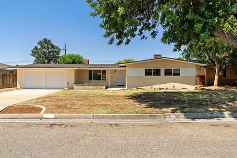 1417 Roberts Ave, Madera, CA 93637