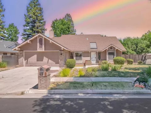 6416 N Adoline Ave, Fresno, CA 93711