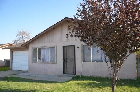 3520 N Claremont Ave, Fresno, CA 93727