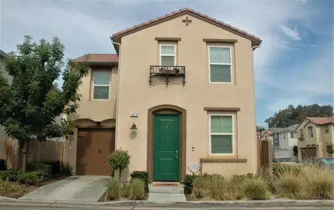1573 Enlightened Way, Clovis, CA 93619