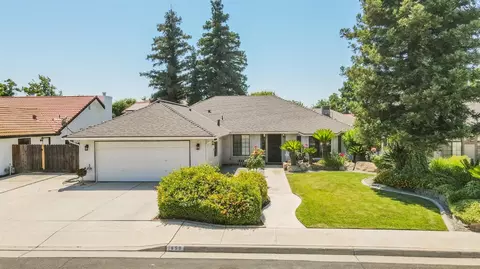 650 N Renn Ave, Clovis, CA 93611