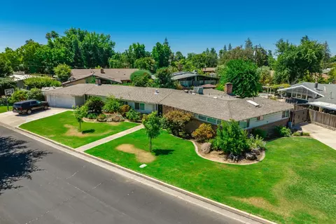 134 N Park Dr, Madera, CA 93637