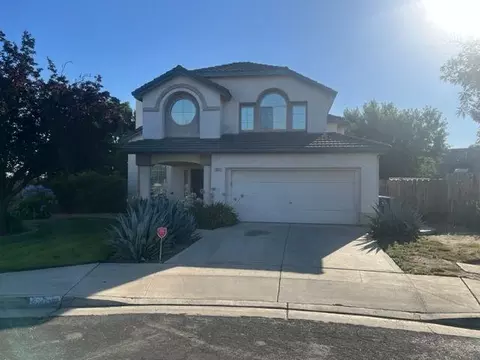3631 Larkin Ave, Clovis, CA 93612