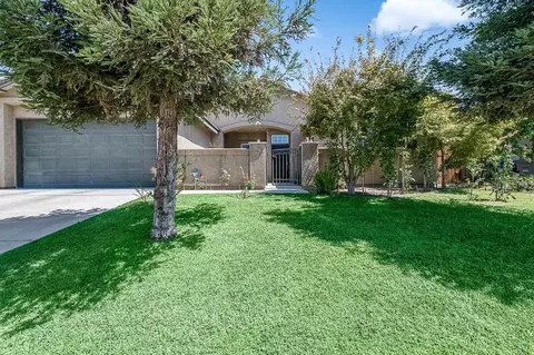 1404 N Steven Ave, Farmersville, CA 93223