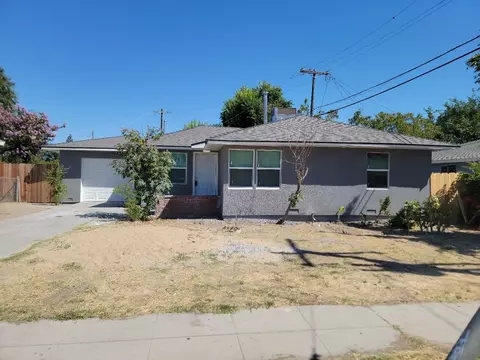 4176 Plaza Dr E, Fresno, CA 93702