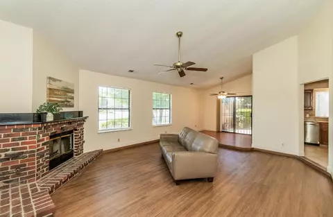 1010 S Clovis Ave #109, Fresno, CA 93727