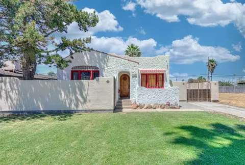 1515 E Simpson Ave, Fresno, CA 93704