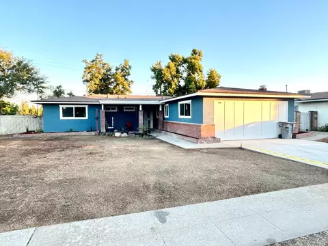 4166 E Hampton Way, Fresno, CA 93726