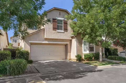 1709 Glen Dunbar Ln, Clovis, CA 93619