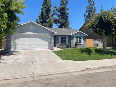 5448 W Ramona Ave, Fresno, CA 93722