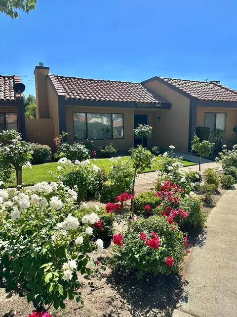1831 W Santa Ana Ave, Fresno, CA 93705