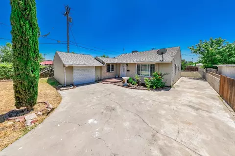 807 W Grangeville Blvd, Hanford, CA 93230