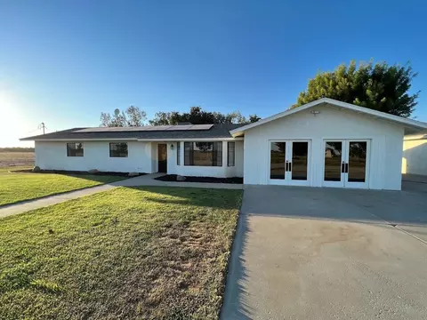 9891 18th Ave, Lemoore, CA 93245