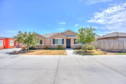 814 W Perez, Visalia, CA 93291