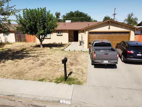 437 Alder Dr, Lemoore, CA 93245