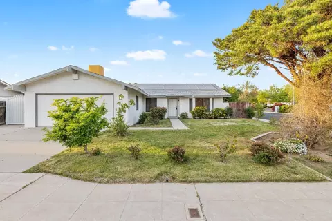 1791 Holland Ave, Clovis, CA 93611