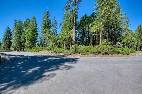 42076 Granite Ridge Rd, Shaver Lake, CA 93664