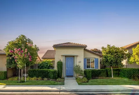 3920 Heritage Ave, Clovis, CA 93619
