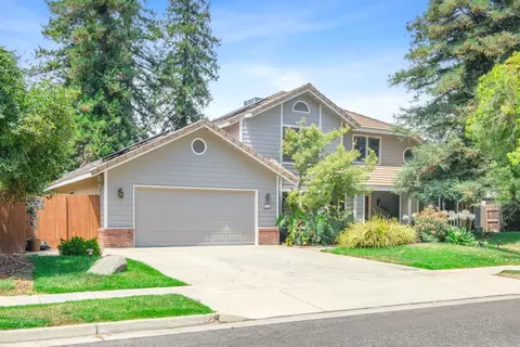 244 E Wilson Ave, Tulare, CA 93274