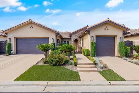 1912 E Calle Verde Way, Fresno, CA 93730