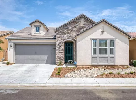 3961 Saginaw Ave, Clovis, CA 93619
