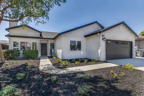 265 N Douglas Ave, Fresno, CA 93727
